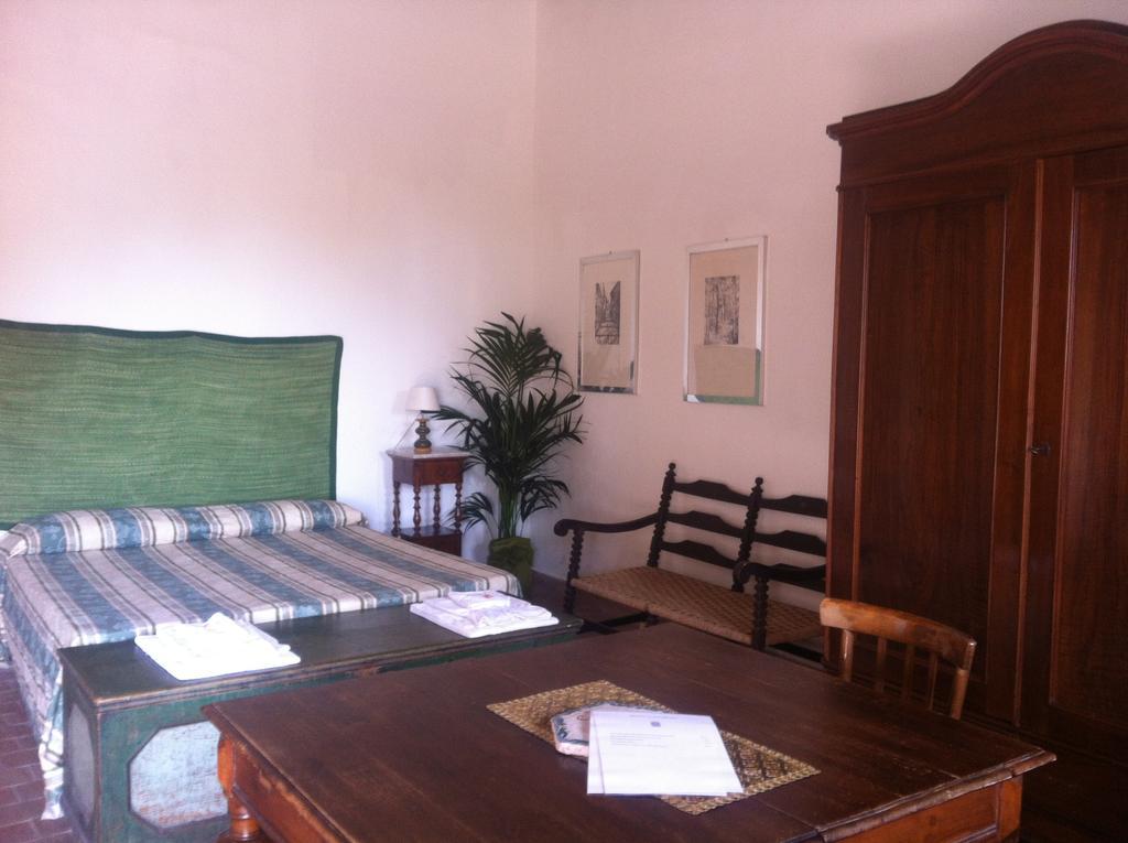 La Rocca Della Rosa Villa Zafferana Etnea Habitación foto