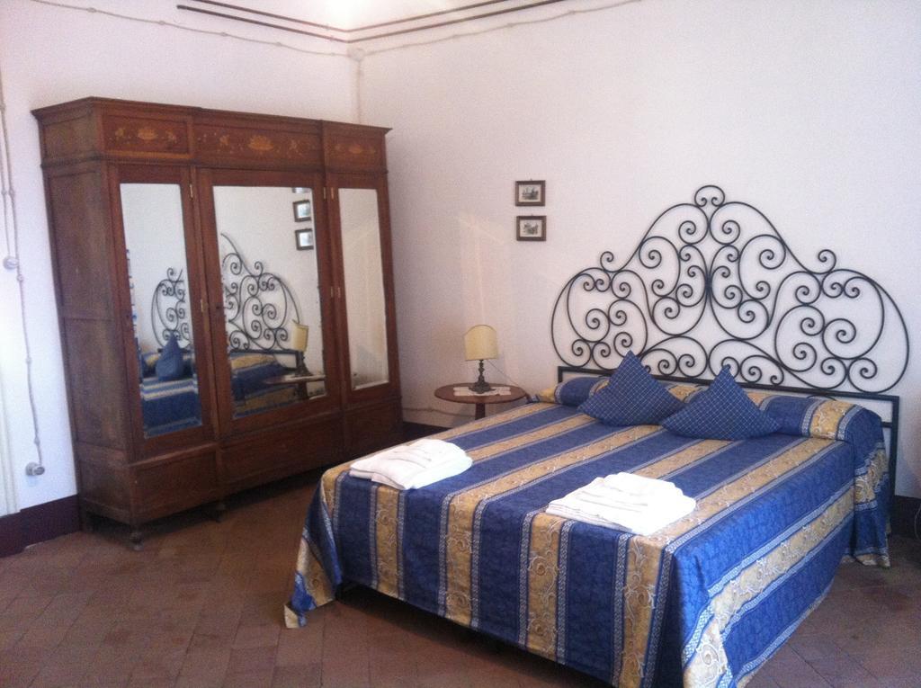 La Rocca Della Rosa Villa Zafferana Etnea Habitación foto