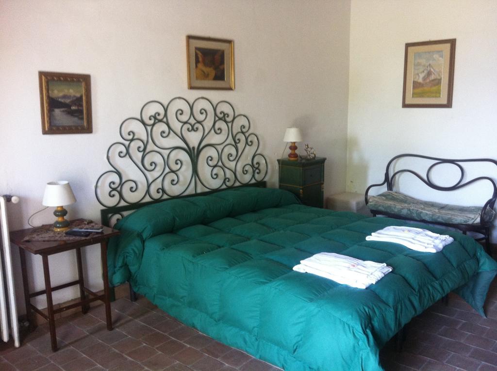 La Rocca Della Rosa Villa Zafferana Etnea Habitación foto