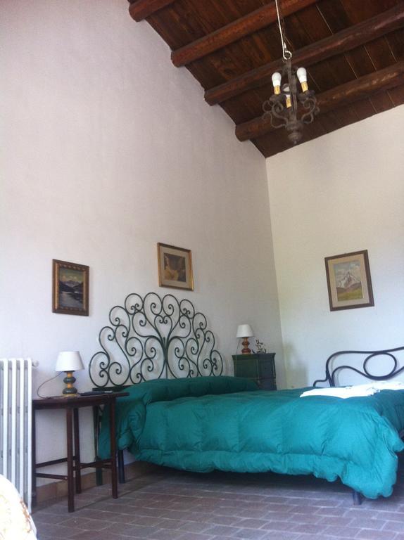La Rocca Della Rosa Villa Zafferana Etnea Habitación foto